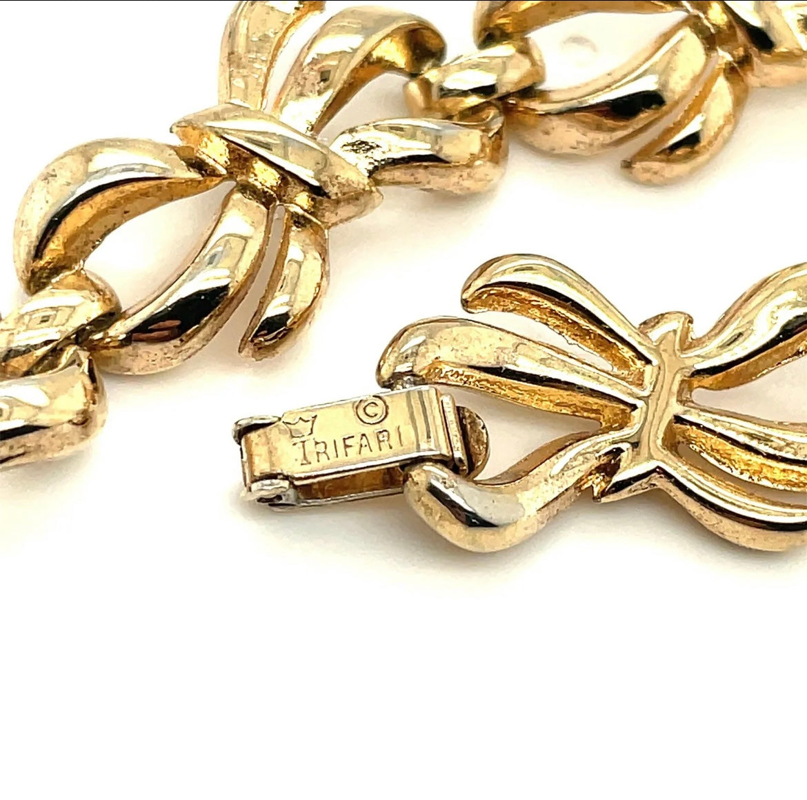 Vintage Trifari Bracelet Costume Jewelry