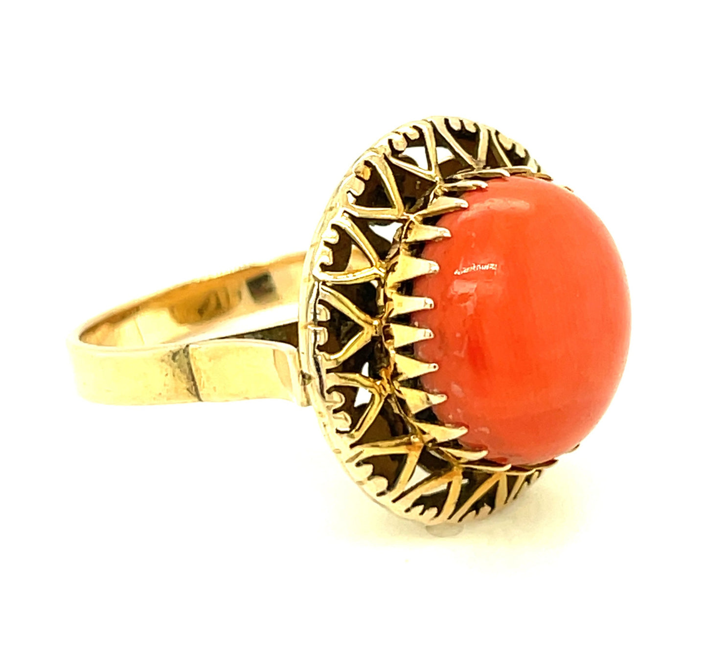 Vintage 14k Yellow Gold and Coral Filigree Ring Size 7 1/2
