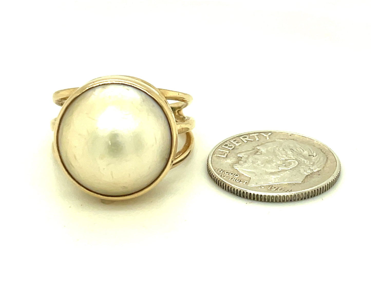 Vintage 14k Yellow Gold and Mabe Pearl Size 6