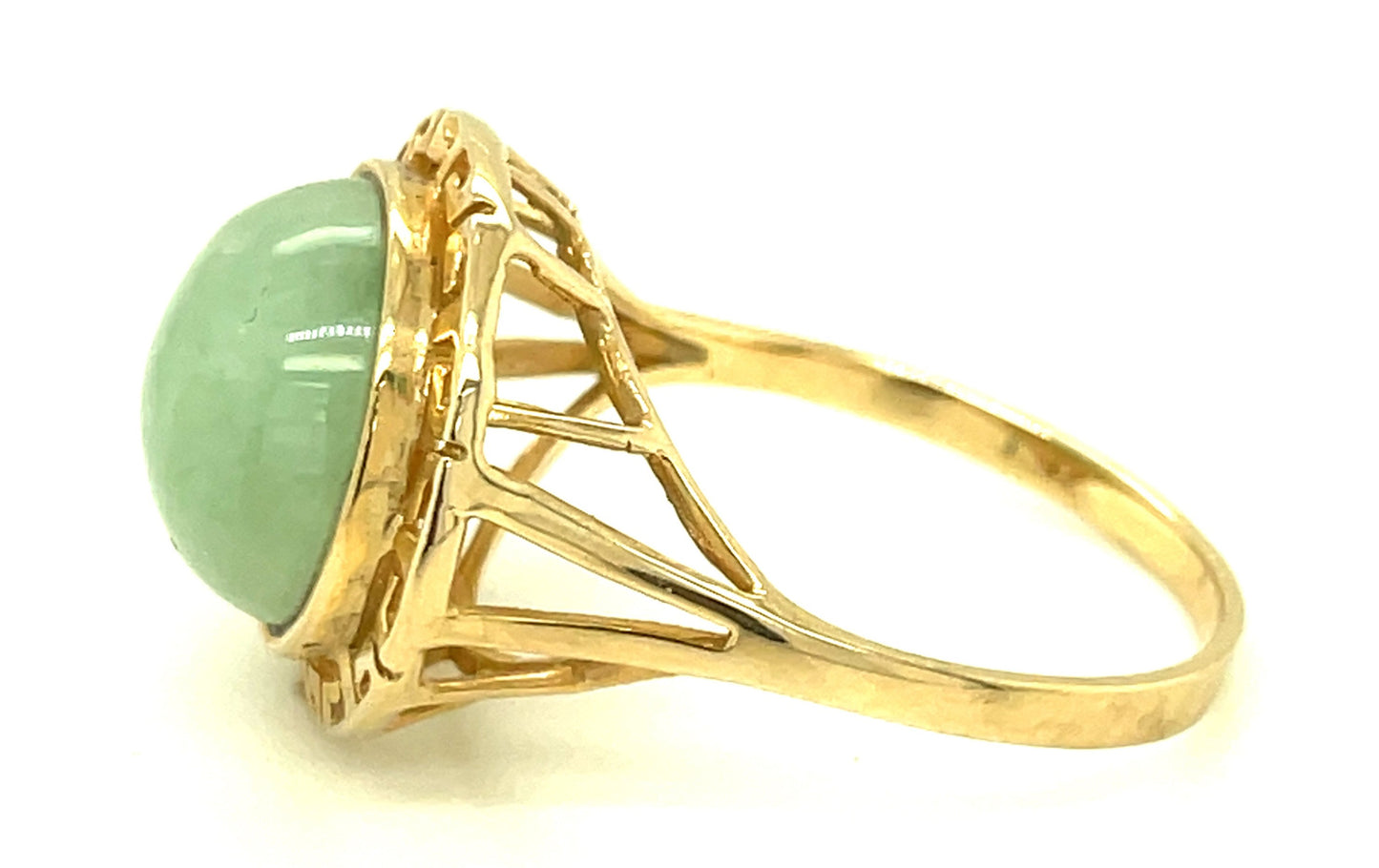 Vintage 14k Yellow Gold and Jade Filigree Ring Size 9 1/4