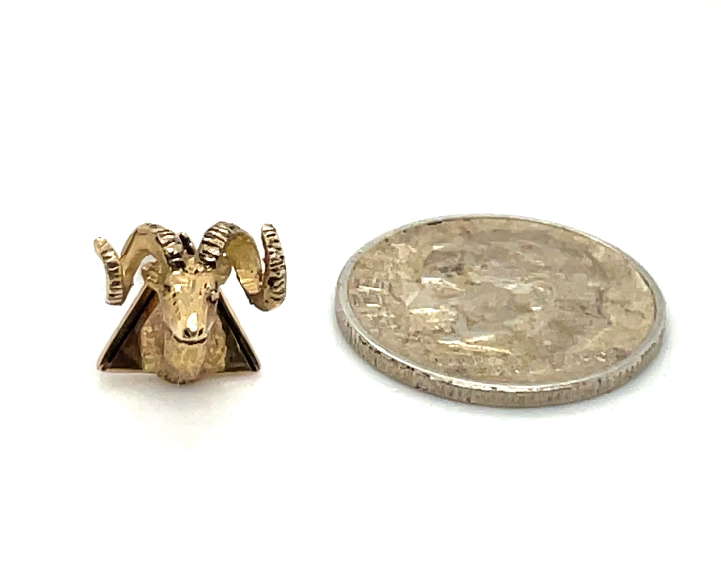 10k Yellow Gold Bighorn Sheep Tie Pin 1.3 Grams