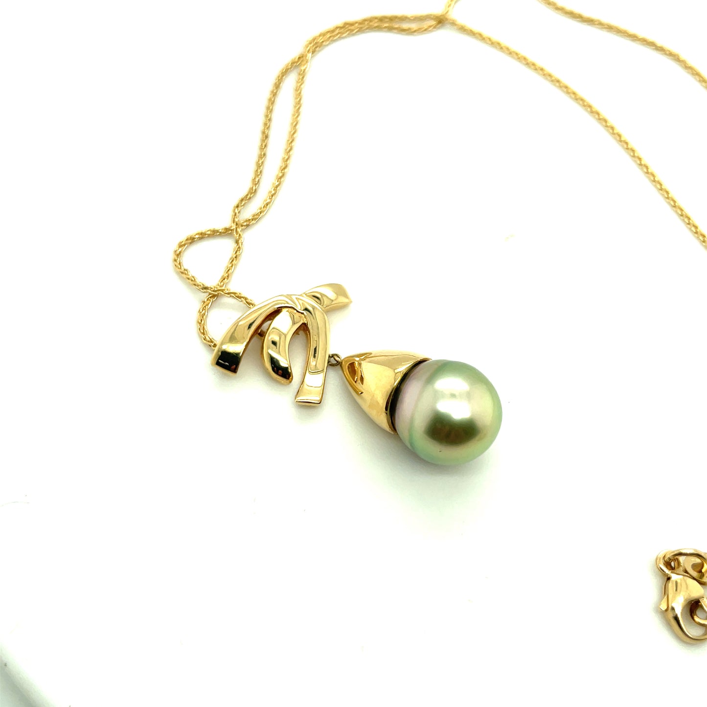 Vintage 18k Yellow Gold and Pearl Necklace 11.6 grams