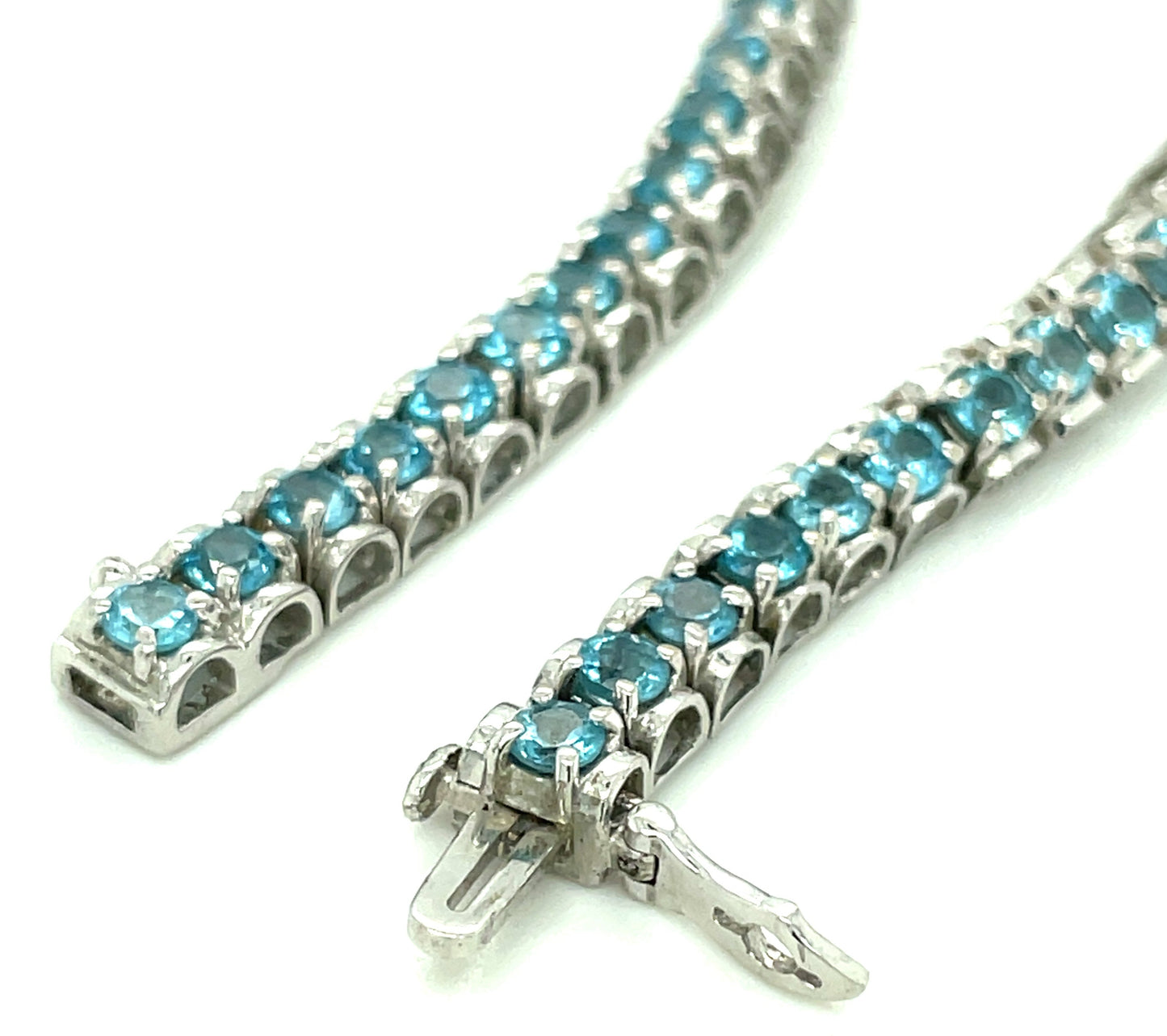 14k White Gold and Blue Topaz Tennis Bracelet Like New