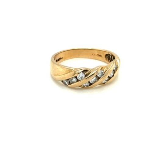 14k Yellow Gold And Diamond Ring 3.9g Size 9