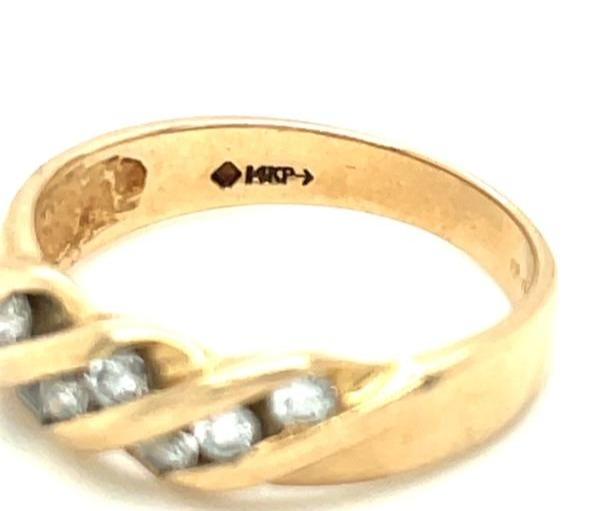 14k Yellow Gold And Diamond Ring 3.9g Size 9