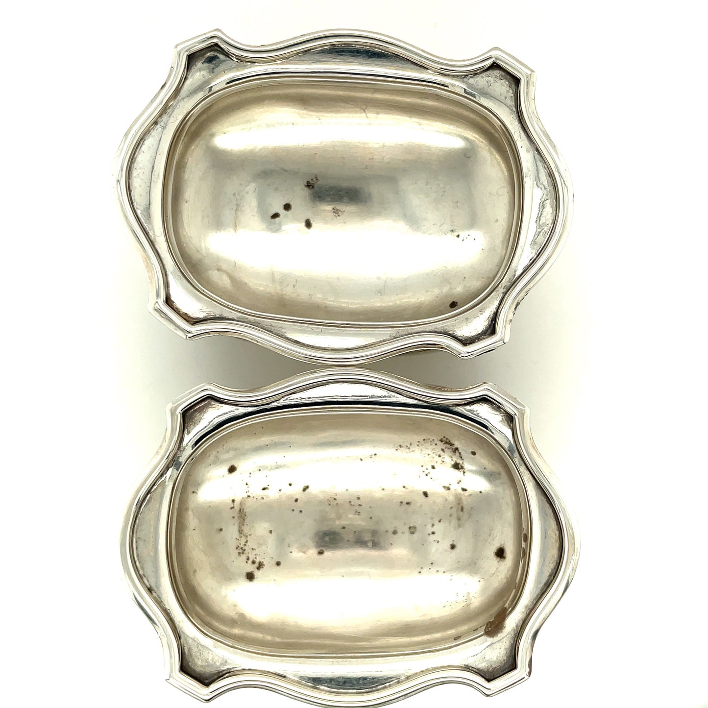 The Goldsmiths & Silversmiths Salt Cellars With Spoons 107.5g