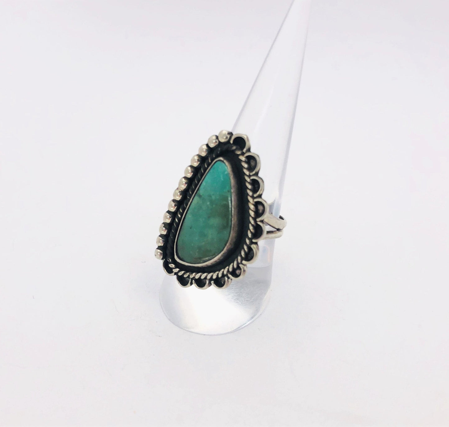 Vintage Southwestern Silver And Turquoise Ring Size 8