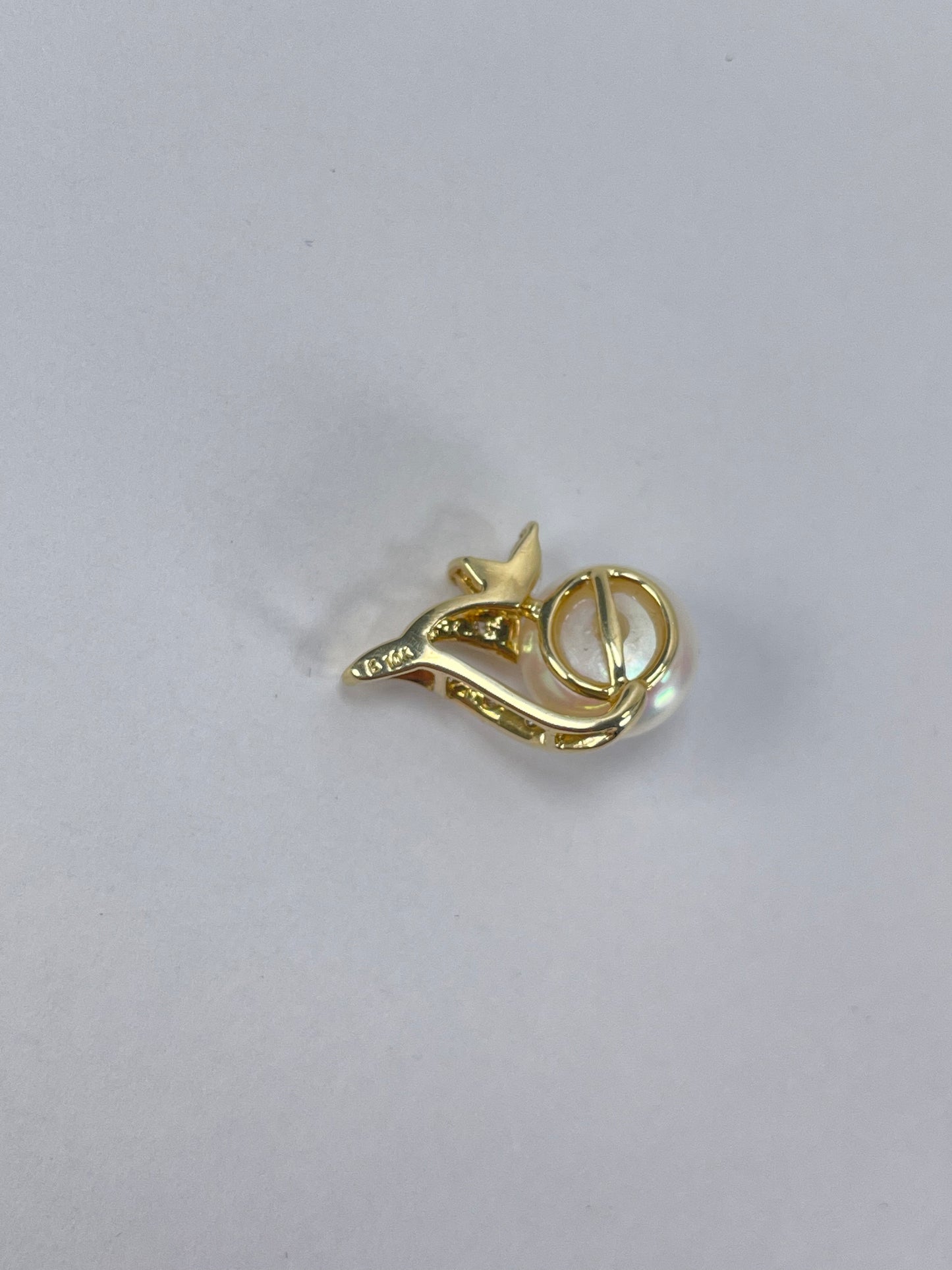 10k Yellow Gold Diamond and Pearl Pendant 2.3 Grams